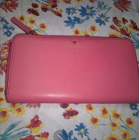 Kate spade bubblegum pink wallet - Picture 1 of 6